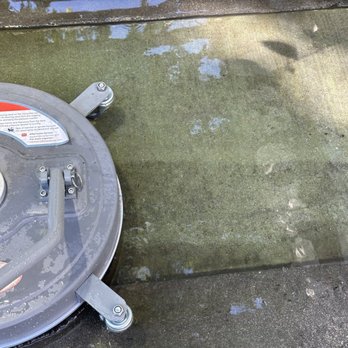 Glow & Go - Great difference before surface cleaning on the bottom and after on the top - Pressure Washers Near Me Glow & Go - Great difference before surface cleaning on the bottom and after on the top - Pressure Washers Near Me