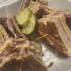 Carolina Fried Chicken - Club sandwich