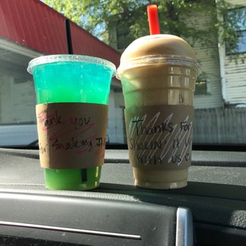Cardinal Nutrition - Carmel apple and tropical blast - Juice Bars & Smoothies Near Me - Louisville, Kentucky