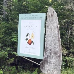 Bartlett Maine Estate Winery - Front signage