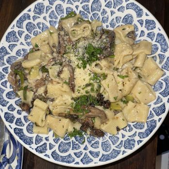 Mia's Italian Kitchen - rigatoni al funghi - Pizza Near Me - Alexandria, Virginia Mia's Italian Kitchen - rigatoni al funghi - Pizza Near Me - Alexandria, Virginia