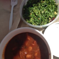 Crafts at Lyndhurst - Vegan chili & kale salad from a food truck!