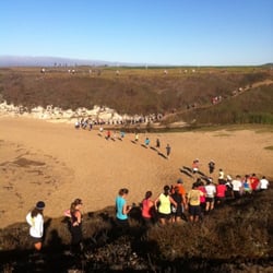 Run By the Sea - Hopefully you get an idea of the trail race by following the line of people in this pic.