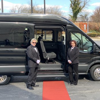 Executive Town Car & Limousine Service - Limos Near Me - Roanoke, Virginia Executive Town Car & Limousine Service - Limos Near Me - Roanoke, Virginia