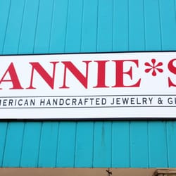Annie's