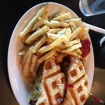 24 Diner - Diners Near Me - Austin, Texas