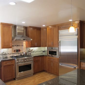 Cabinet Guy - Evergreen kitchen designed by Vicki Mason Designs.  Shaker style cabinets. - Hollister, California