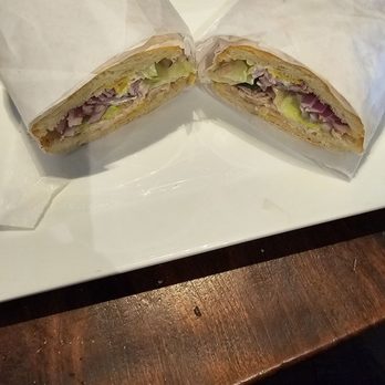 Rosty - Sandwich de Pollo a la Brasa - Peruvian Near Me - Los Angeles, California