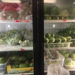 Reyes Latino Market - Fresh produce!