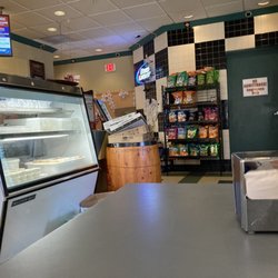 Pizza House - Counter and chip selections