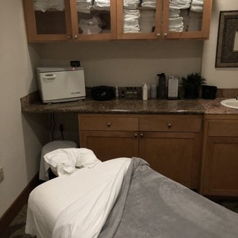 Humphreys Half Moon Inn - Mini massage room for on person. So amazing. Ask for Lauren. - San Diego, CA