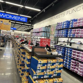 SKECHERS Factory Outlet - Shoe Stores Near Me - San Clemente, California SKECHERS Factory Outlet - Shoe Stores Near Me - San Clemente, California