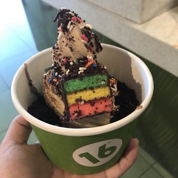 16 Handles - Ice Cream & Frozen Yogurt Near Me - Jericho, New York