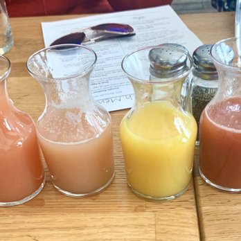 801 Restaurant & Bar - Mimosas juices - Bars Near Me - Washington, DC, District of Columbia