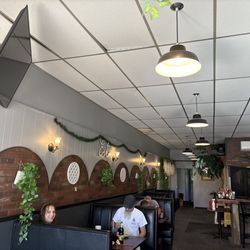 MaiYaj Asian Bistro - Beautiful interior