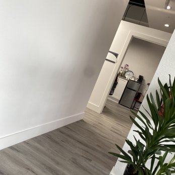 Salon Studio Suites - Innovative suite rentals - Hair Salons Near Me - Davie, Florida Salon Studio Suites - Innovative suite rentals - Hair Salons Near Me - Davie, Florida