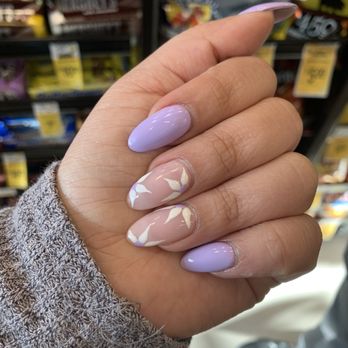 Elegant Nails - Floral nails by Hannah - Nail Salons Near Me - Kent, Washington Elegant Nails - Floral nails by Hannah - Nail Salons Near Me - Kent, Washington