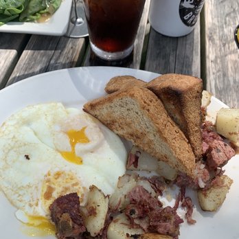 Toast & Eggs - Breakfast & Brunch Near Me - Waitsfield, Vermont