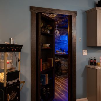 Pillow & Paddock Bed and Breakfast - Secret bookcase door into the Speakeasy! - Bed & Breakfast Near Me - La Grange, Kentucky Pillow & Paddock Bed and Breakfast - Secret bookcase door into the Speakeasy! - Bed & Breakfast Near Me - La Grange, Kentucky