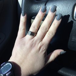 Lee Nails