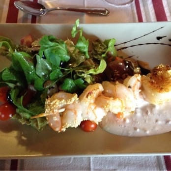 Auberge du Lavoir - Brochette de gambas sauce citronnée - French Near Me - Garrosse, 40 Auberge du Lavoir - Brochette de gambas sauce citronnée - French Near Me - Garrosse, 40