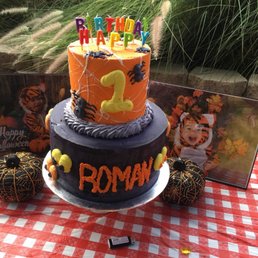 Halloween themed birthday cake. Thanks Evelyn! Halloween themed birthday cake. Thanks Evelyn!