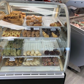 Armetta's Gelato & Caffè - Desserts Near Me - Apollo Beach, Florida Armetta's Gelato & Caffè - Desserts Near Me - Apollo Beach, Florida