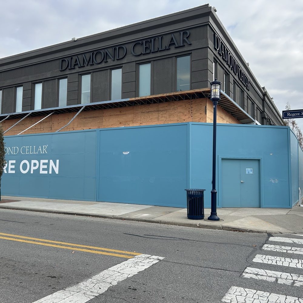 Diamond Cellar - Looks closed but isn't - Jewelry Near Me - Columbus, Ohio Diamond Cellar - Looks closed but isn't - Jewelry Near Me - Columbus, Ohio