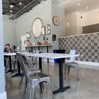 Brew Cha - Seating area - Bubble Tea Near Me - San Francisco, California