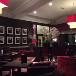 Rocca Bar & Grill - The R bar. Next door to dining room.