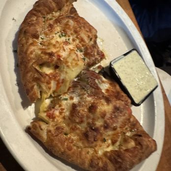 Crafters Pizza and Drafthouse - Pizza Near Me - Carmel, Indiana