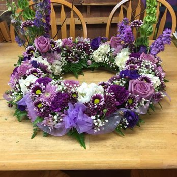 Robin's Corner Flower Shop - Florists Near Me - Taunton, Massachusetts
