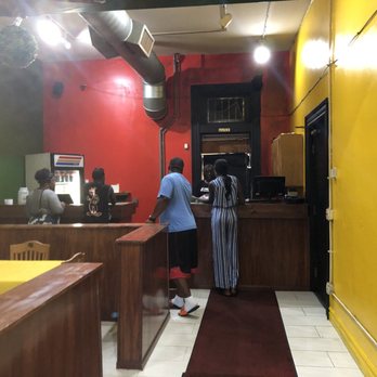 Darou Salam - Vibrant Small Ambiance - African Near Me - Cincinnati, Ohio