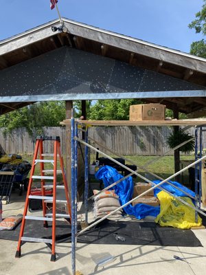 Ray’s Commercial Roofing Construction Logo