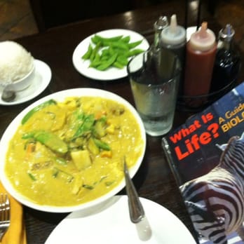 Goji Kitchen - Vegan Curry with White Rice - Asian Fusion Near Me - Santa Rosa, California