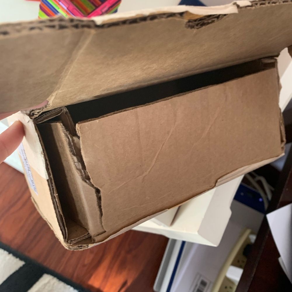 UPS Customer Center - and having the nerve to deliver an empty box that clearly says it weighs 2 lbs. - Shipping Centers Near Me - Sylmar, California