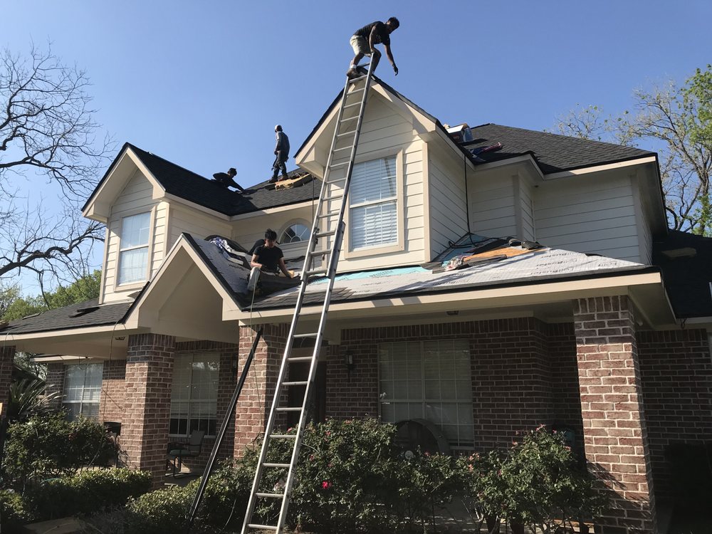 Slide of E&E Roofing