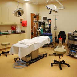Steven J. Bates, MD - Reveal Plastic Surgery Patient Room