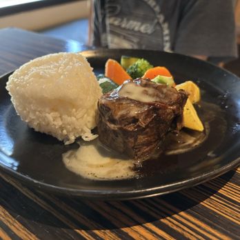 Roy's Kaanapali - Kids boneless short rib - Hawaiian Near Me - Lahaina, Hawaii