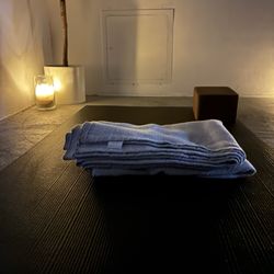 Yoga Space - Candlelight yoga