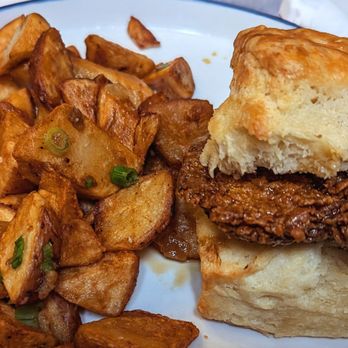 Sawyer & Co - Fried Chicken Biscuit with Potatoes - Diners Near Me - Austin, Texas Sawyer & Co - Fried Chicken Biscuit with Potatoes - Diners Near Me - Austin, Texas