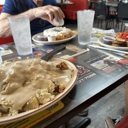 Mom’s Family Diner
