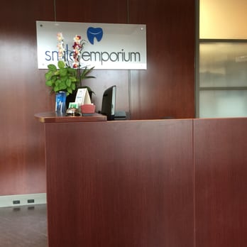 Digital Smiles - San Pedro - Reception desk - Cosmetic Dentists Near Me - San Pedro, California