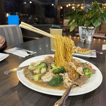 Lotus Restaurant - Heavenly Crispy Noodles- was pretty cool looking. I was surprised when it came to the table! - Chinese Near Me - Menlo Park, California Lotus Restaurant - Heavenly Crispy Noodles- was pretty cool looking. I was surprised when it came to the table! - Chinese Near Me - Menlo Park, California