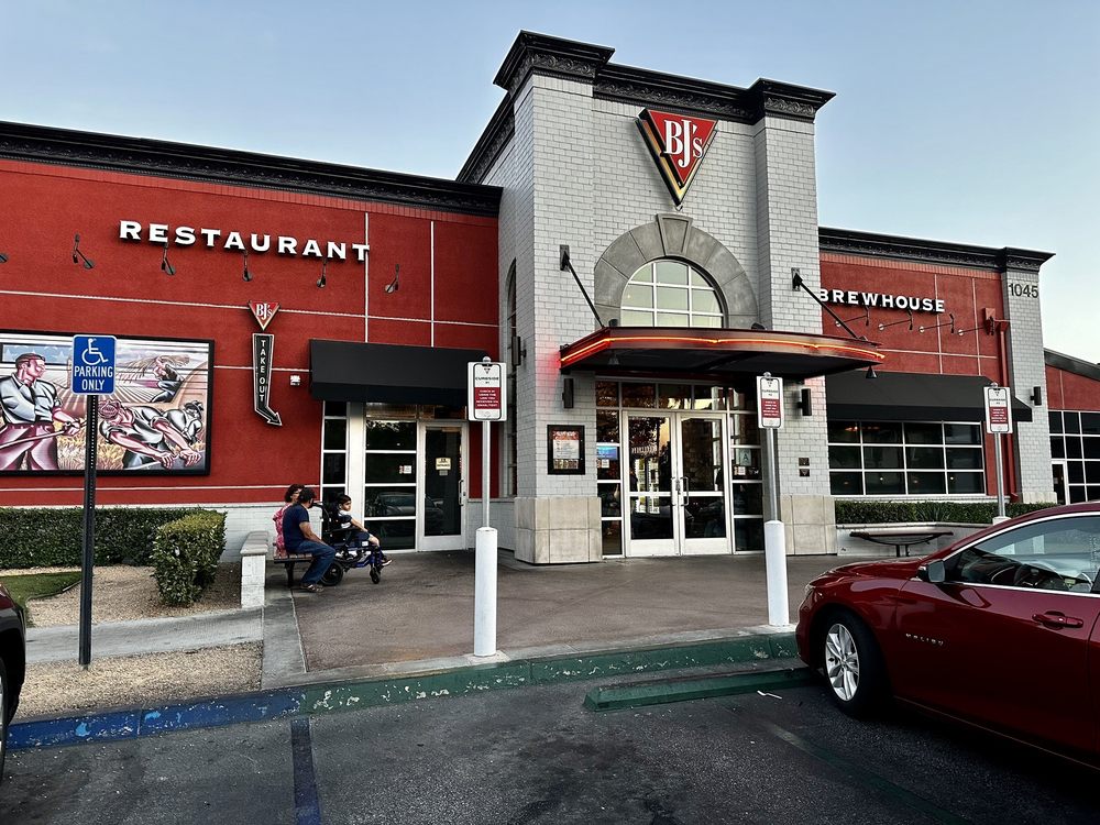BJ's Restaurant & Brewhouse