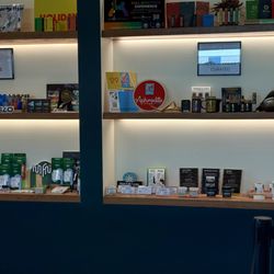 Dutchess Roots - Vapes and Local Brands