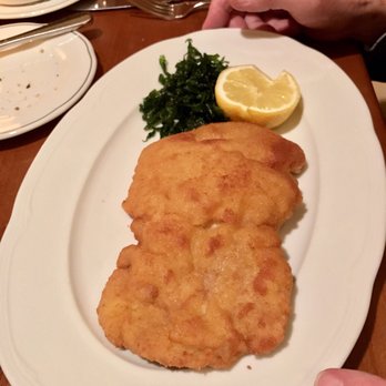 Zum weißen Rauchfangkehrer - Wienerschnitzel was Wienerschnitzel. You can get this anywhere, but theirs is pretty good. - Austrian Near Me - Vienna, 9 Zum weißen Rauchfangkehrer - Wienerschnitzel was Wienerschnitzel. You can get this anywhere, but theirs is pretty good. - Austrian Near Me - Vienna, 9