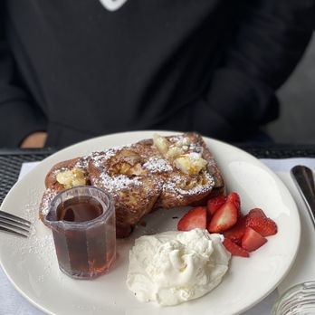 Red House Cafe - Cinnamon French toast with orange marmalade butter and homemade whip cream with strawberries - Breakfast & Brunch Near Me - Pacific Grove, California Red House Cafe - Cinnamon French toast with orange marmalade butter and homemade whip cream with strawberries - Breakfast & Brunch Near Me - Pacific Grove, California