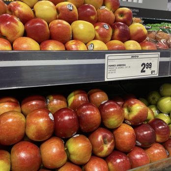 Metro - Grocery Near Me - Montreal, Quebec