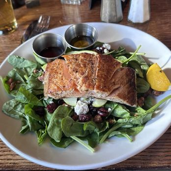 Mad Boar Restaurant & Pub - Apple salad with a fillet of Salmon - American Near Me - Wallace, North Carolina